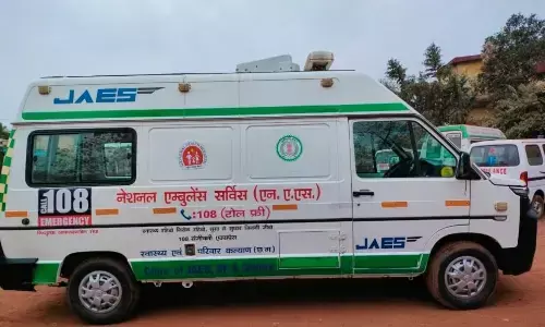 108 एम्बुलेंस के जिला समन्वयक को थमाया नोटिस, सीएमएचओ ने नोटिस जारी कर मांगा जवाब 108 एम्बुलेंस के जिला समन्वयक को थमाया नोटिस, सीएमएचओ ने नोटिस जारी कर मांगा जवाब