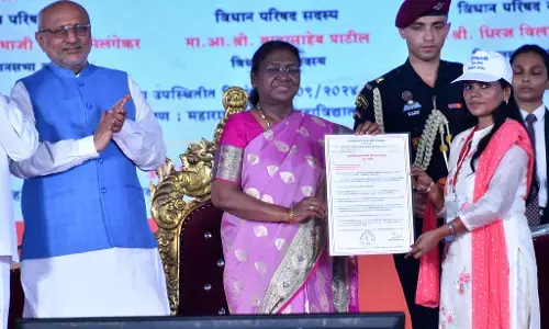 केंद्र- राज्य सरकार की योजनाओं की मदद से महिलाएं आत्मनिर्भर बन रही - मुर्मू