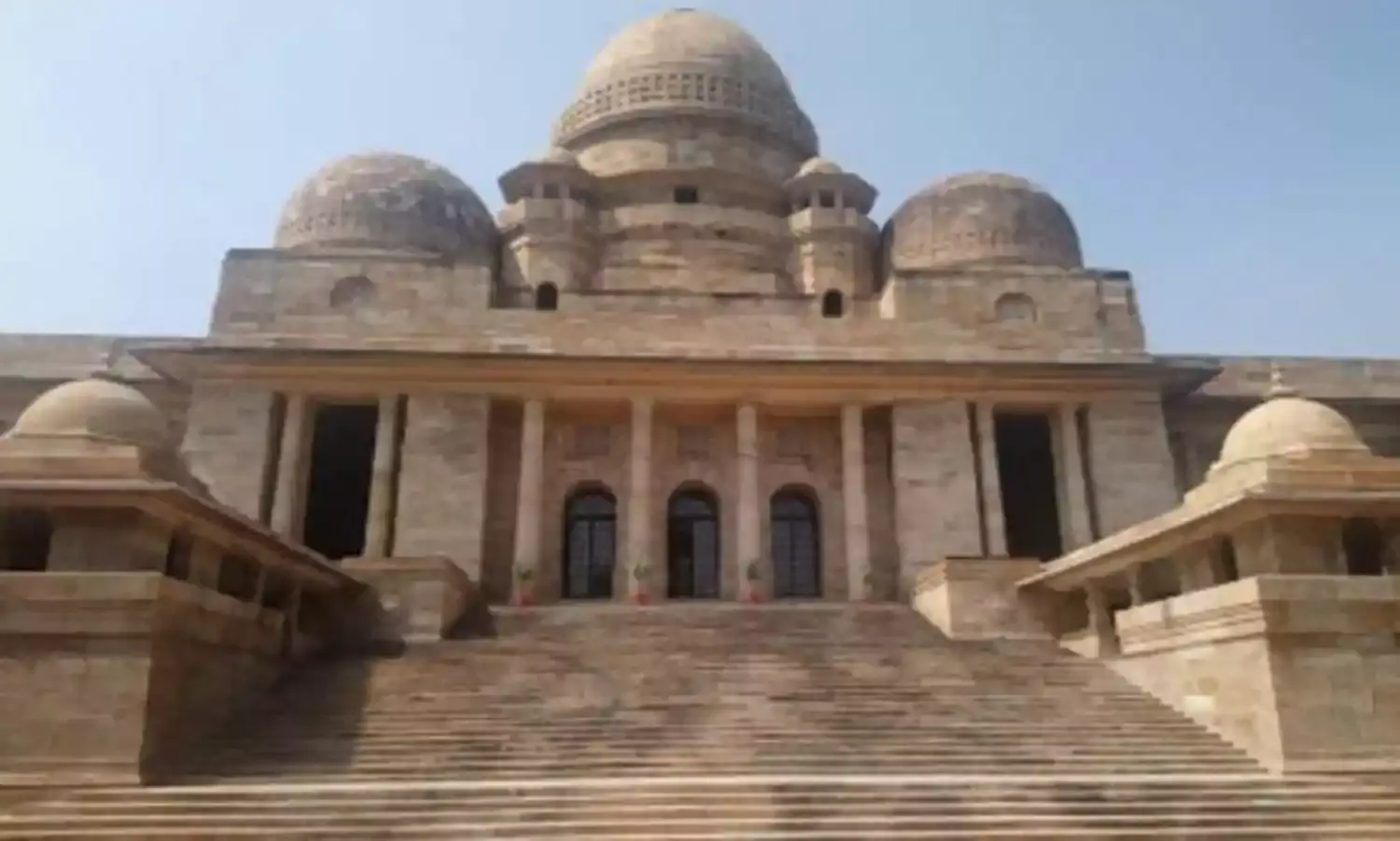 पीडब्ल्यूडी के इंजीनियर को अदालत का आदेश, जरीपटका आरओबी का निरीक्षण करें