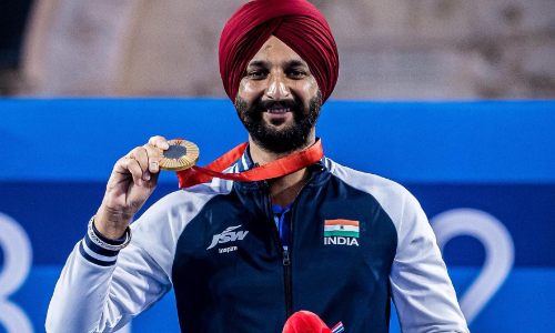 डेढ़ साल की उम्र में गवाएं पैर, 20 दिन पहले हुआ मां का निधन, फिर भी नहीं रुके कदम, जिताया देश को सोना, जानिए गोल्ड मेडलिस्ट हरविंदर की कहानी