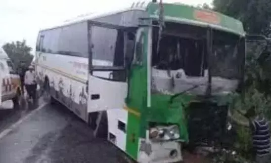 मैक्स लोडर और रोडवेज बस के जोरदार टक्कर, 12 लोगों की मौत, बढ़ सकता है मृतकों का आंकड़ा, पीएम मोदी और राष्ट्रपति मुर्मू ने जताया दुख