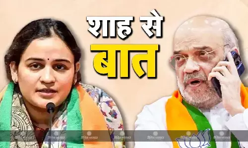 मुलायम सिंह यादव की बहू अपर्णा यादव की अमित शाह से हुई फोन पर बात, गृह मंत्री ने विचार करने का दिया आश्वासन