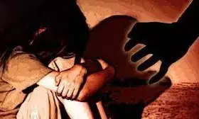 बीड में 11 वर्षीय मासूम के साथ दुष्कर्म करने वाले मौलाना को पुलिस ने पकड़ा बीड में 11 वर्षीय मासूम के साथ दुष्कर्म करने वाले मौलाना को पुलिस ने पकड़ा