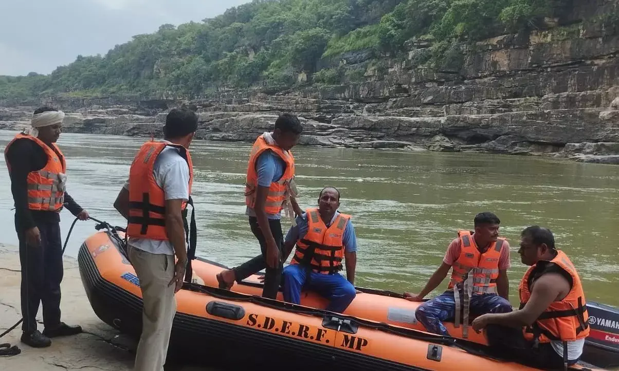 केन नदीं में बहे आदिवासी महिला व पुरूष का मिला शव, ४ सितम्बर को पत्ती लेने गांव से गए थे नदीं