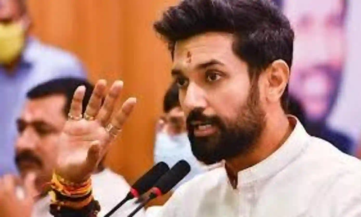पशुपति का कद बढ़ा चिराग को नियंत्रित करेगी भाजपा!, कई मसलों पर असहज है भाजपा