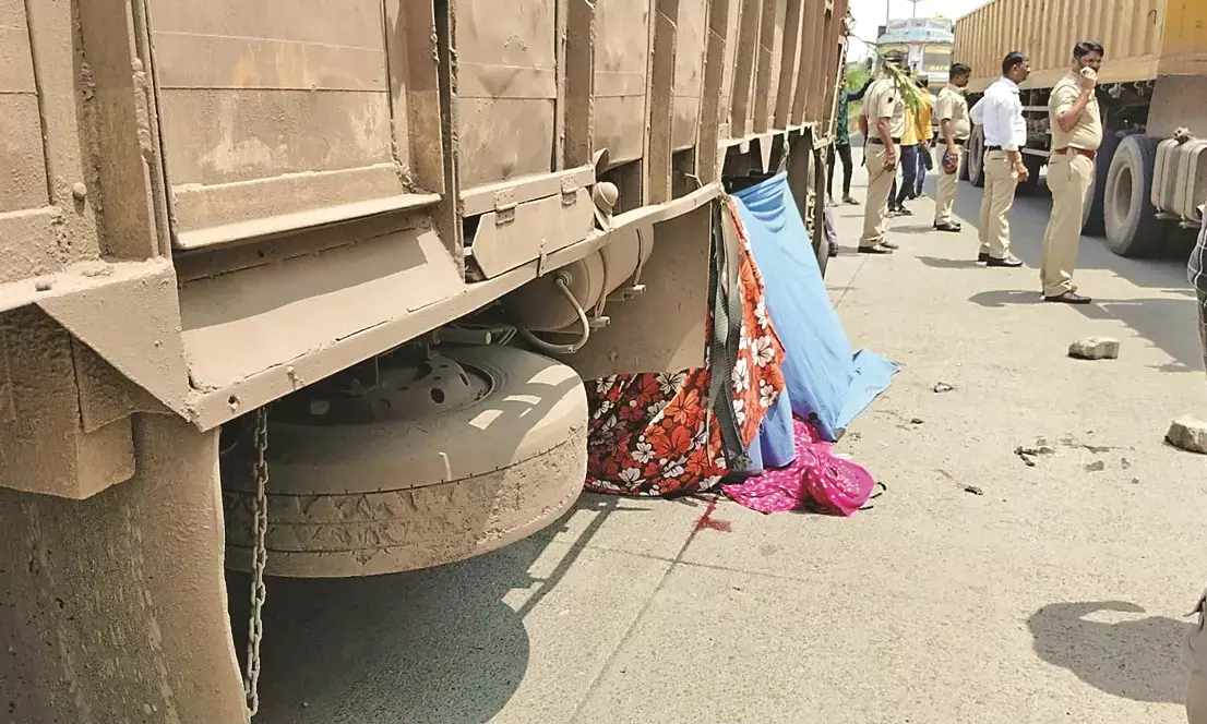 दो हादसों में 2 की मौत, 2 मासूम जख्मी, ट्यूशन से बेटों को घर ले जा रहा था पिता