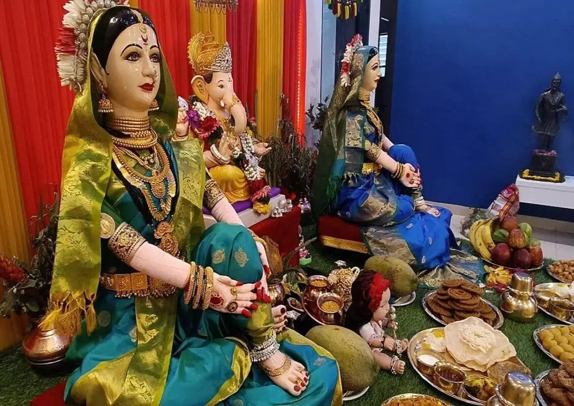 बीड जिले में मंगलवार को होगा ज्येष्ठा गौरी का आगमन बीड जिले में मंगलवार को होगा ज्येष्ठा गौरी का आगमन