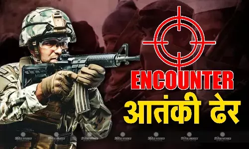 जम्मू-कश्मीर के राजौरी में घुसपैठ कर रहे 2 आतंकी ढेर, AK-47 सहित गोला-बारूद बरामद जम्मू-कश्मीर के राजौरी में घुसपैठ कर रहे 2 आतंकी ढेर, AK-47 सहित गोला-बारूद बरामद