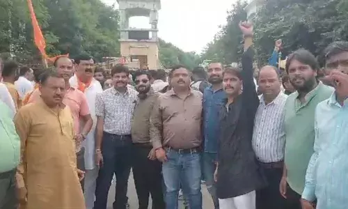 ग्वालियर में ब्राह्मण समाज ने ज्योतिरादित्य सिंधिया के खिलाफ की नारेबाजी, प्रभारी मंत्री और इमरती के खिलाफ भी प्रदर्शन