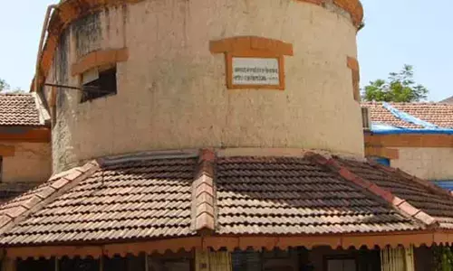 अमरावती मनपा फिर विवादों में , कुर्सी के लिए मचा हुआ है घमासान अमरावती मनपा फिर विवादों में , कुर्सी के लिए मचा हुआ है घमासान