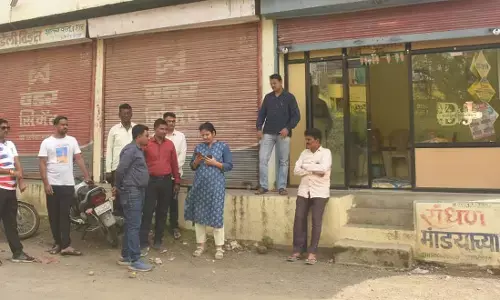 अमरावती में सराफा दुकान से डेढ़ किलो चांदी, 20 ग्राम सोना ले उड़े चोर अमरावती में सराफा दुकान से डेढ़ किलो चांदी, 20 ग्राम सोना ले उड़े चोर