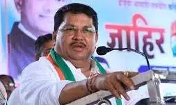 विजय वडेट्टीवार बोले - राज्य सरकार के दो मंत्रियों ने हड़पे करोड़ों के प्लॉट, चहेतों के लिए है योजना