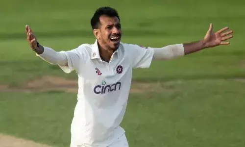 युजवेंद्र चहल का काउंटी क्रिकेट में धमाका, पांच विकेट झटके, हासिल की खास उपलब्धि युजवेंद्र चहल का काउंटी क्रिकेट में धमाका, पांच विकेट झटके, हासिल की खास उपलब्धि