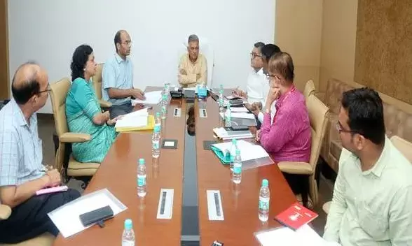 स्वशासी इंजीनियरिंग महाविद्यालय नौगांव के संचालक मंडल की बैठक हुई
