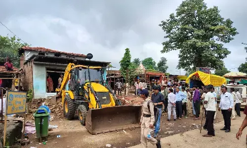 साढ़े तीन करोड़ की जमीन से 84 अतिक्रमणकारियों को हटाय, 11 घंटे तक चली प्रशासन की कार्रवाई