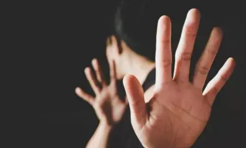 छेड़छाड़ के आरोपी को दो वर्ष का कारावास