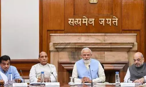 मोदी सरकार का बुजुर्गों को तोहफा, अब आयुष्मान भारत योजना में कवर होंगे 70 साल पार के नागरिक मोदी सरकार का बुजुर्गों को तोहफा, अब आयुष्मान भारत योजना में कवर होंगे 70 साल पार के नागरिक