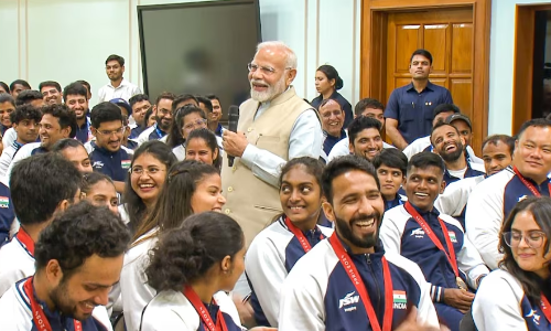भारत के पदकवीरों से पीएम मोदी ने की मुलाकात, सभी को सम्मान राशि देने का किया ऐलान