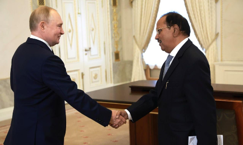 रूस के राष्ट्रपति पुतिन से पीएम मोदी के दूत NSA अजीत डोभाल ने की मुलाकात, कजान में होने वाले बैठक का दिया आमंत्रण