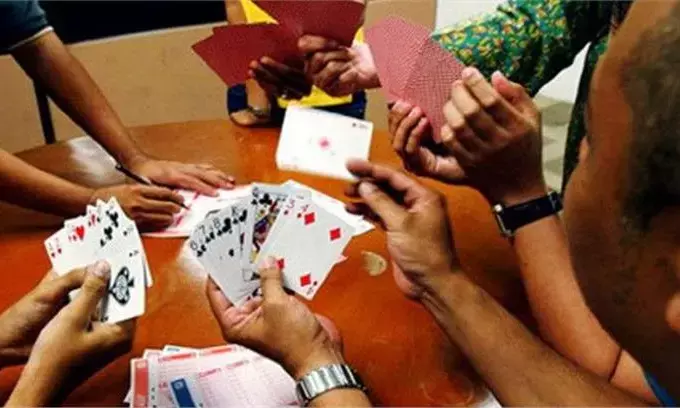 कार्रवाई में 14 जुआरी रंगेहाथ गिरफ्तार, वाहन- मोबाइल सहित 1.68 लाख का माल जब्त