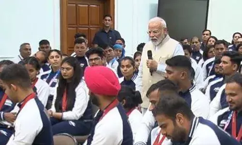 प्रधानमंत्री नरेंद्र मोदी ने पैरालंपिक खिलाड़ियों के साथ की चर्चा, पीएम ने कहा परमात्मा ने आपको कोई एक्स्ट्रा गुण जरूर दिया है