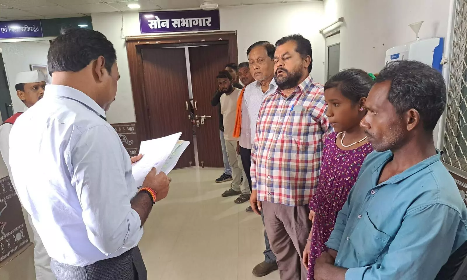 नाम के उलझन में अटका नौंवी कक्षा में प्रवेश नाम के उलझन में अटका नौंवी कक्षा में प्रवेश