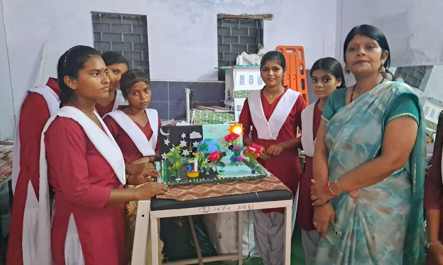 कन्या विद्यालय में आयोजित की गई कौशल प्रदर्शनी कन्या विद्यालय में आयोजित की गई कौशल प्रदर्शनी