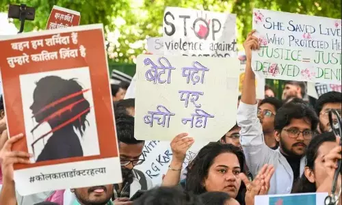 प्रदर्शनकारी डॉक्टरों और सीएम ममता के बीच हुई मुलाकात, सीएम आवास पर जारी बैठक खत्म