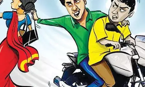 सब्जी लेकर लौट रही वृद्धा के गले से सोने की चेन लूटी