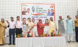 पन्ना- नागरिक गांव और शहर को स्वच्छ बनाने में अपना योगदान दें