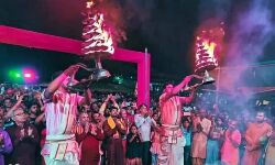 पन्ना- महाआरती में भक्ति में लीन हुए श्रृद्धालुगण