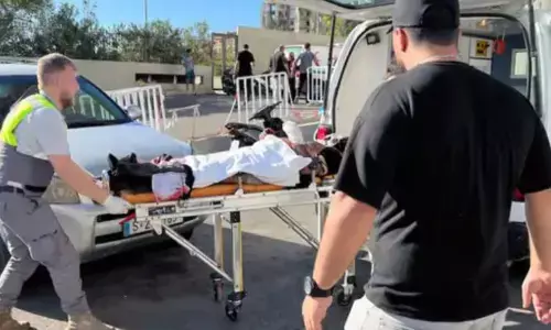 हिजबुल्लाह लड़ाकों और स्वास्थ्यकर्मियों के पेजर्स में हुए एक के बाद एक धमाके, 9 की मौत, ईरान के राजदूत समेत ढाई हजार से ज्यादा लोग घायल