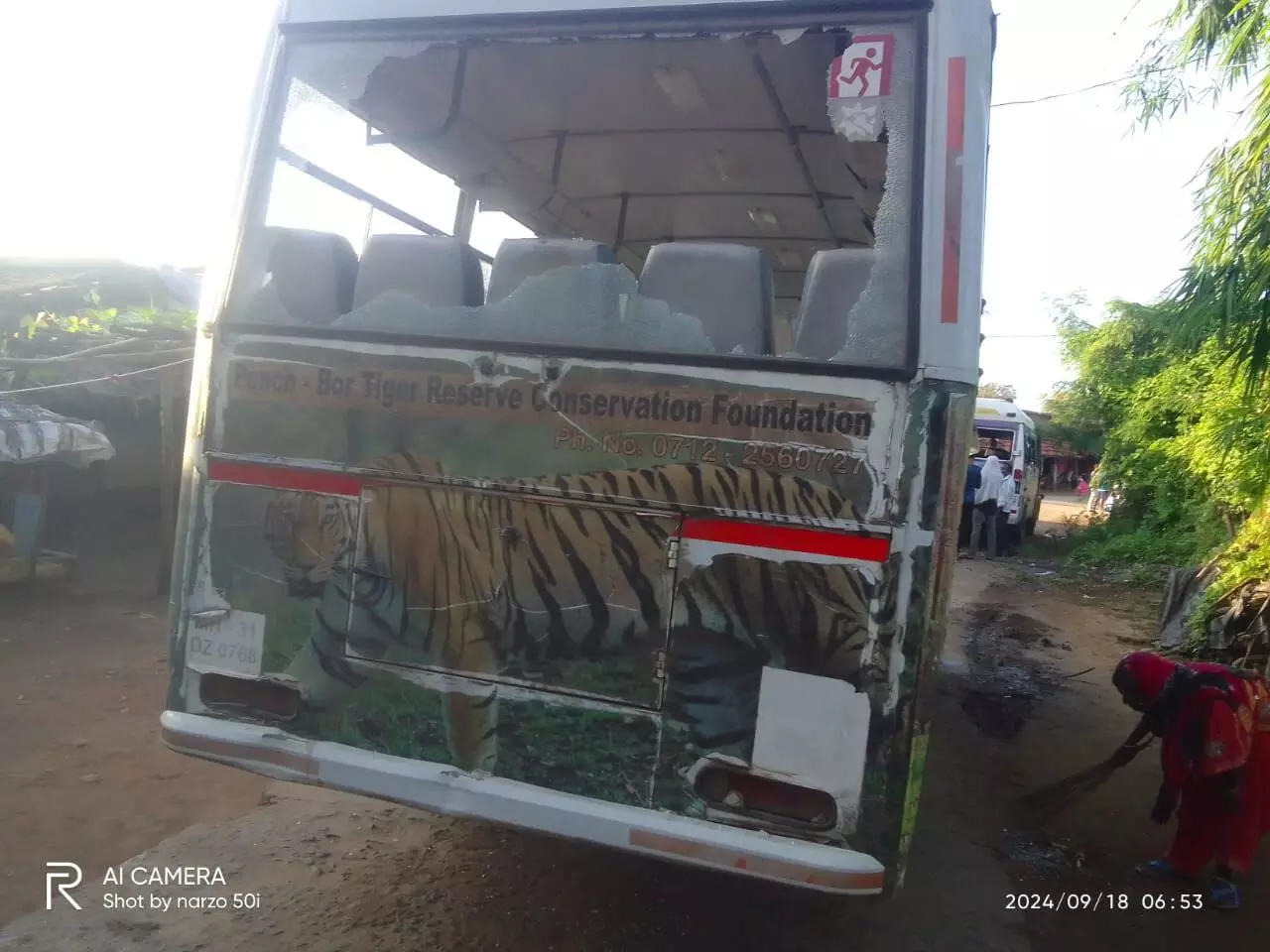 खेत में काम कर रही महिला पर बाघ ने किया हमला , महिला की मौत खेत में काम कर रही महिला पर बाघ ने किया हमला , महिला की मौत
