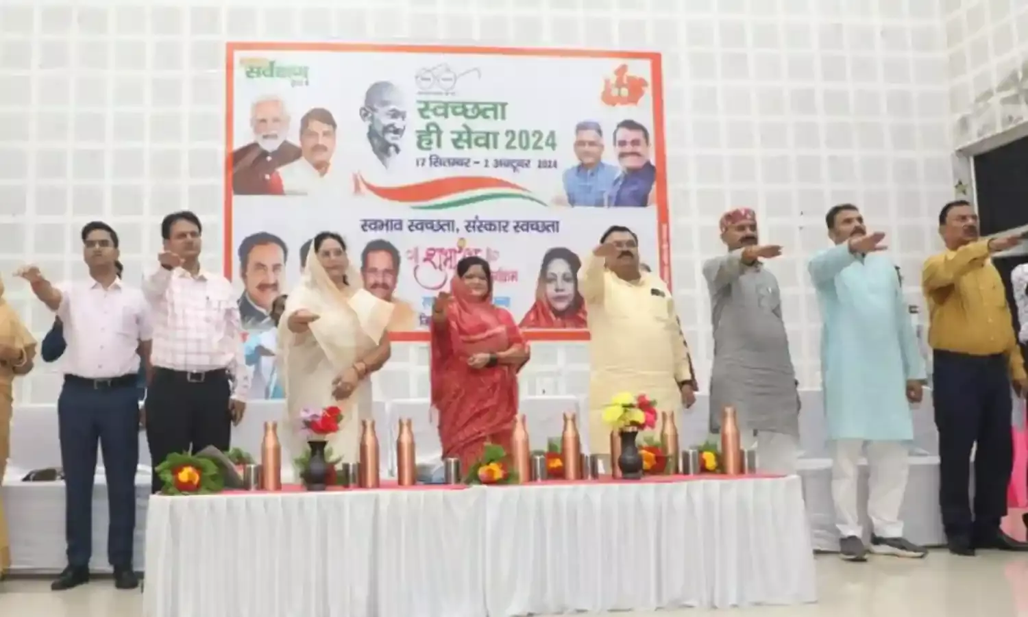 नागरिक गांव और शहर को स्वच्छ बनाने में अपना योगदान दें: जिपं अध्यक्ष