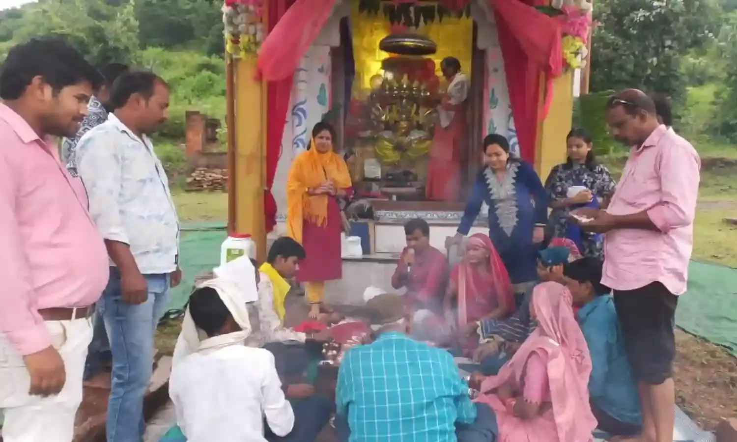 भव्यता के साथ किया गया भगवान विश्वकर्मा जी का पूजन, भण्डारा में वितरित किया गया प्रसाद