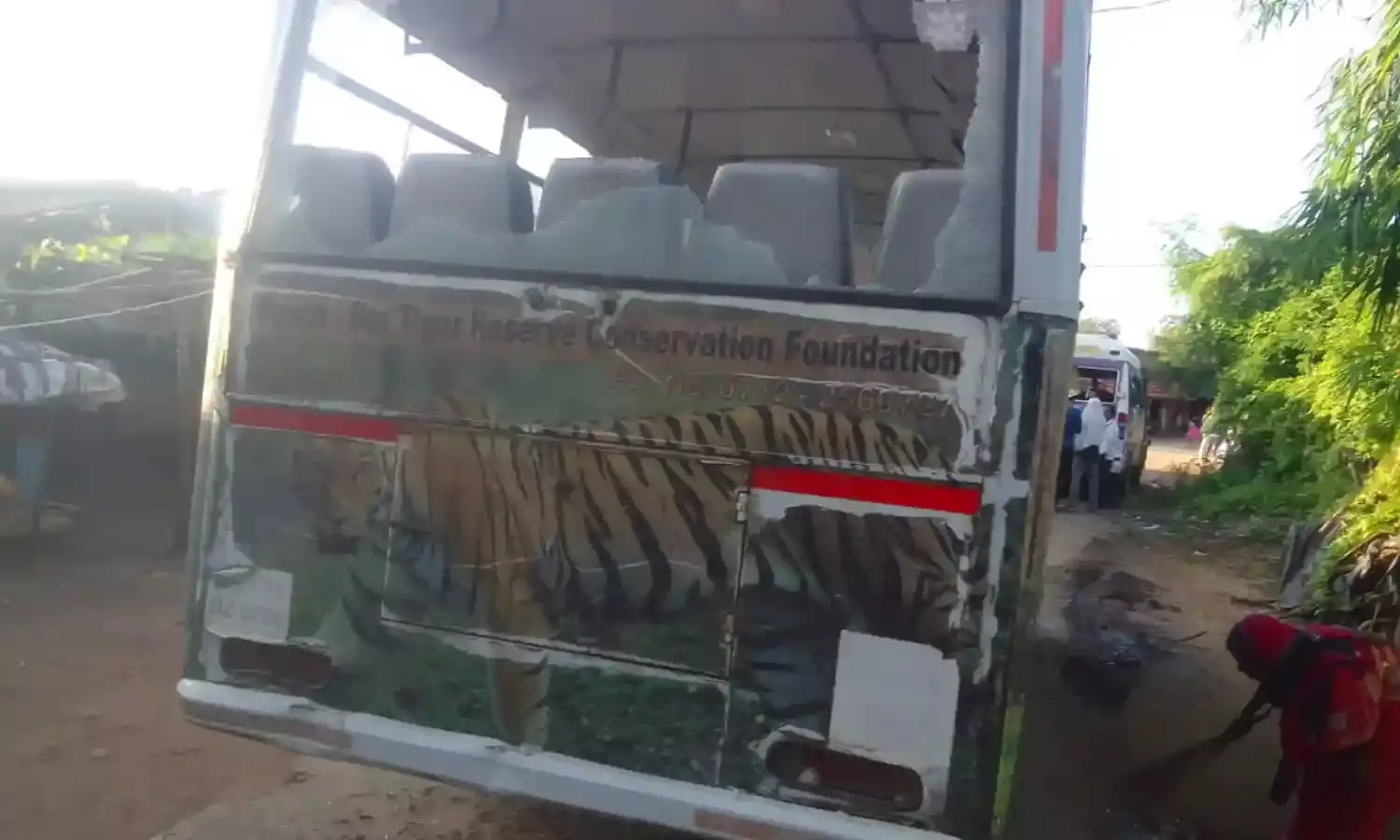खेत में काम कर रही महिला पर बाघ ने किया हमला , महिला की मौत