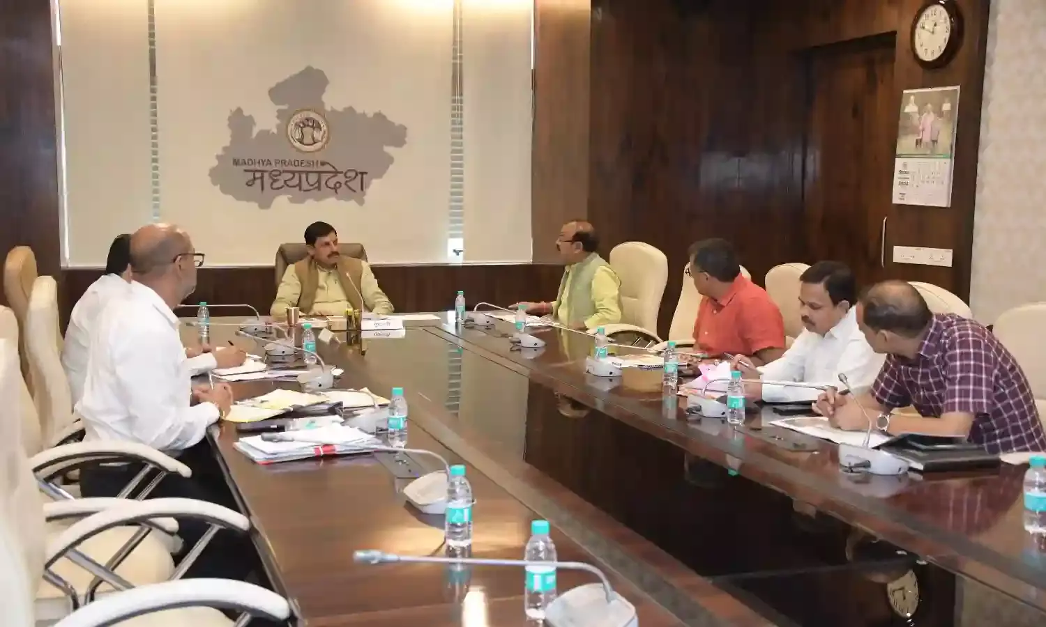 लघु व्यवसायियों को ऑनलाइन बिक्री के लिए उपलब्ध करवाएं सुविधाएं- मुख्यमंत्री डॉ. यादव