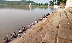 Paana News: धरम सागर तालाब में किया गया पितरों का तर्पण