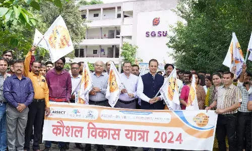 आईसेक्ट कौशल विकास यात्रा 2024 का फ्लैग ऑफ के साथ हुआ भव्य शुभारंभ