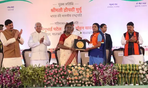 स्वच्छ भारत, स्वस्थ भारत और विकसित भारत के निर्माण के लिये आगे बढ़ें : राष्ट्रपति मुर्मु स्वच्छ भारत, स्वस्थ भारत और विकसित भारत के निर्माण के लिये आगे बढ़ें : राष्ट्रपति मुर्मु