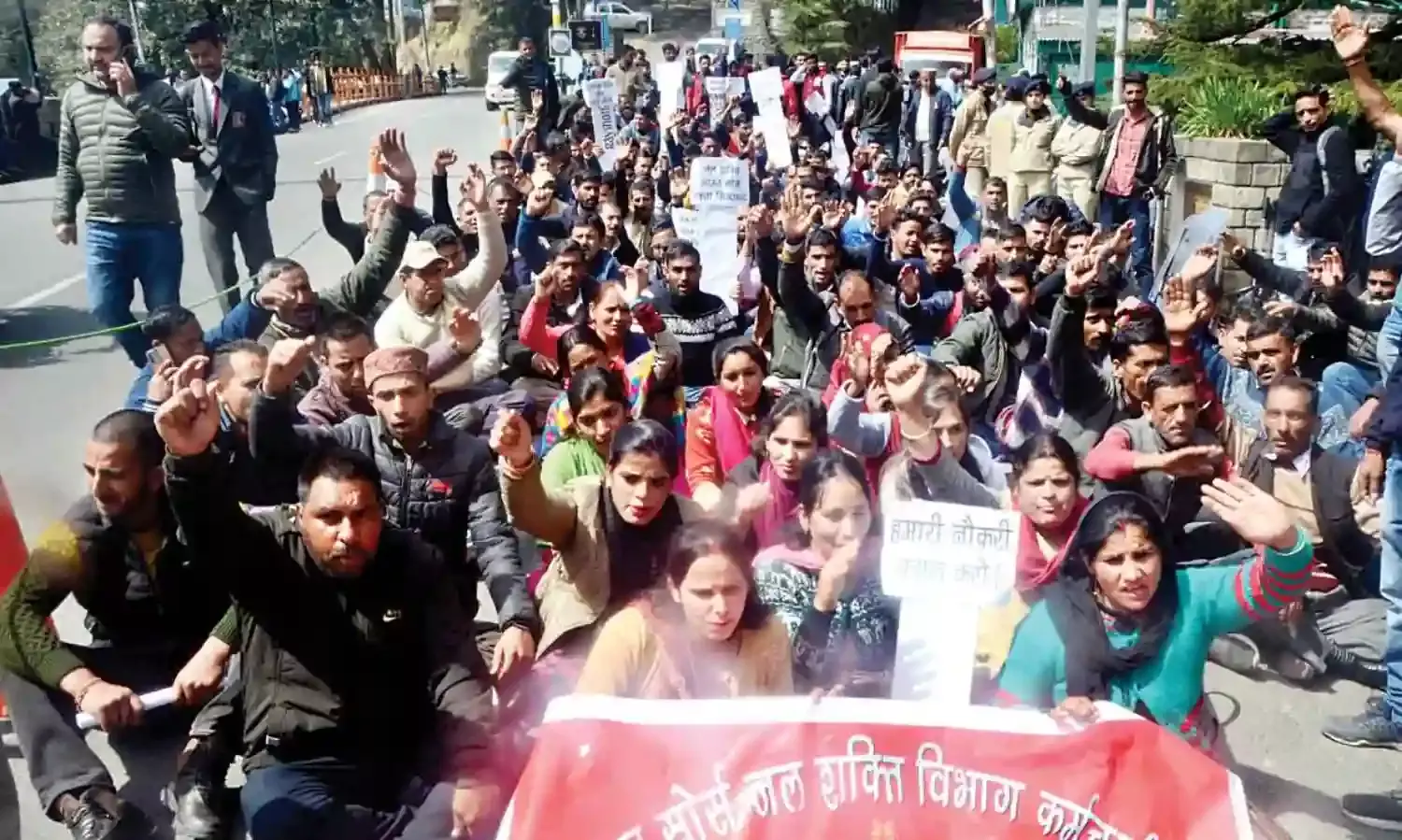 अस्थाई और आउटसोर्स कर्मचारियों का 22 सितंबर को कामगार क्रांति आंदोलन; नौकरी सुरक्षा और 21,000 वेतन की मांग