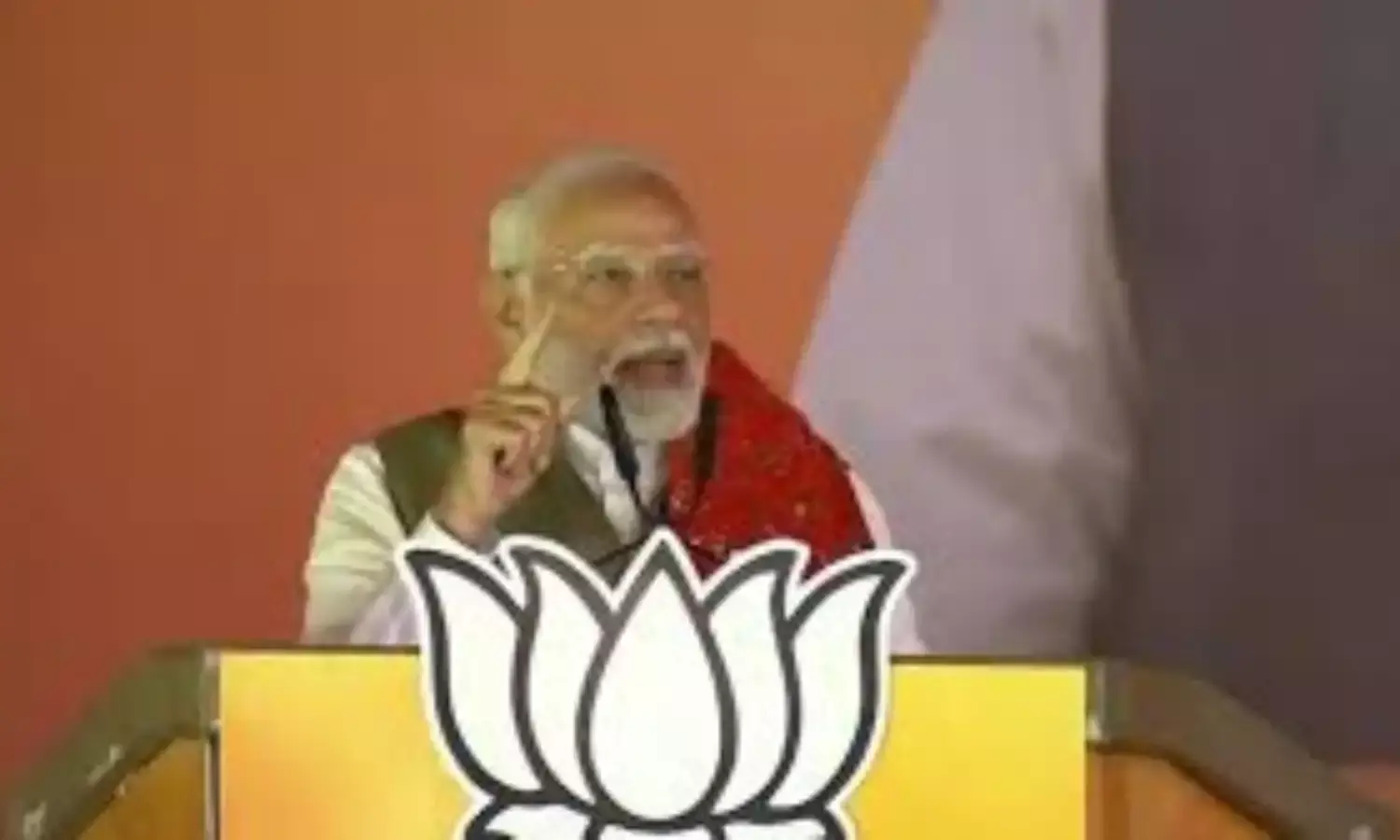 पीएम मोदी से कांग्रेस ने पूछे 10 बड़े सवाल, किसान आत्महत्या रोकने कोई ठोस कदम नहीं