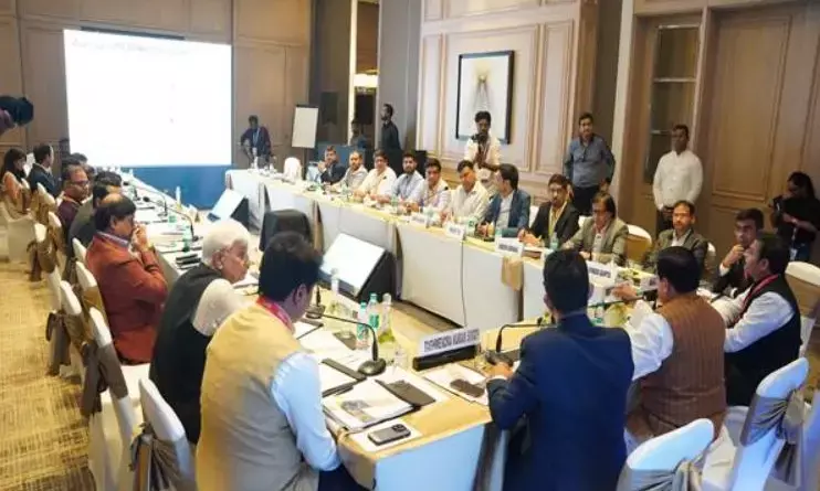 मुख्यमंत्री डॉ. यादव ने कोलकाता में निवेशकों के साथ की राउंड टेबल मीटिंग, बोले - मध्यप्रदेश में निवेश की अपार संभावनाएं