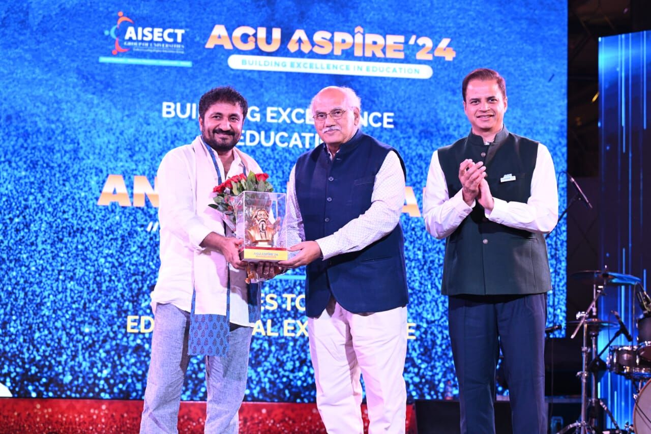 एजीयू एस्पायर अवॉर्ड में सुपर 30 फाउंडरआनंद कुमार ने सक्सेस के लिए हार्ड वर्क और गुड बिहेवियर का दिया मंत्रा