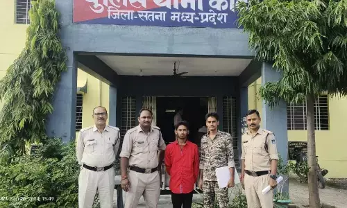 10 हजार के इनामी को गुजरात से उठा लाई पुलिस 10 हजार के इनामी को गुजरात से उठा लाई पुलिस
