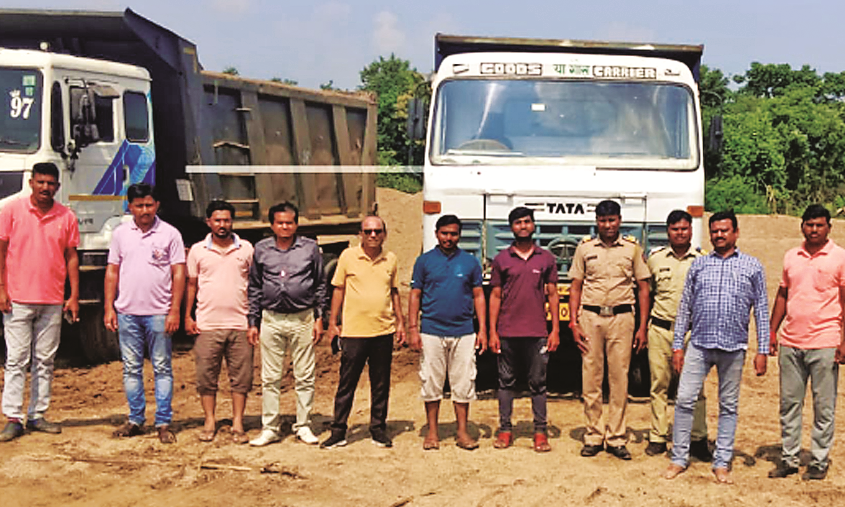 400 ब्रास रेत सहित 4 ट्रक- 2 पोकलैंड जब्त , राजस्व-पुलिस विभाग की बड़ी कार्रवाई