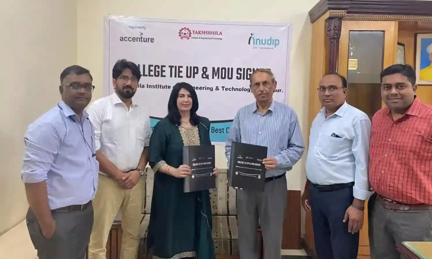 तक्षशिला इंस्टीट्यूट ऑफ इंजीनियरिंग एण्ड टेक्नोलॉजी का ACCENTURE CSR के साथ एम.ओ.यू.साईन हुआ