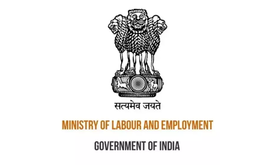 चार्टर्ड अकाउंटेंट की मौत के मामले में महाराष्ट्र सरकार से रिपोर्ट तलब