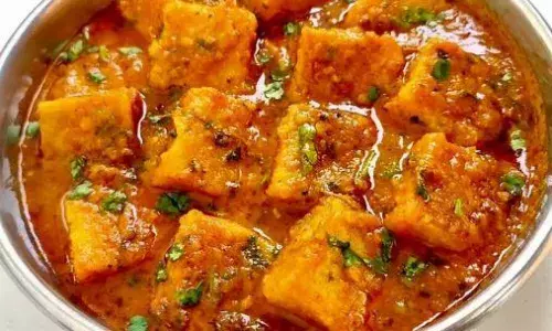 एक जैसी आलू की सब्जी खाकर हो गए हैं बोर, तो करें इस मजेदार और आसान आलू की सब्जी को ट्राई एक जैसी आलू की सब्जी खाकर हो गए हैं बोर, तो करें इस मजेदार और आसान आलू की सब्जी को ट्राई