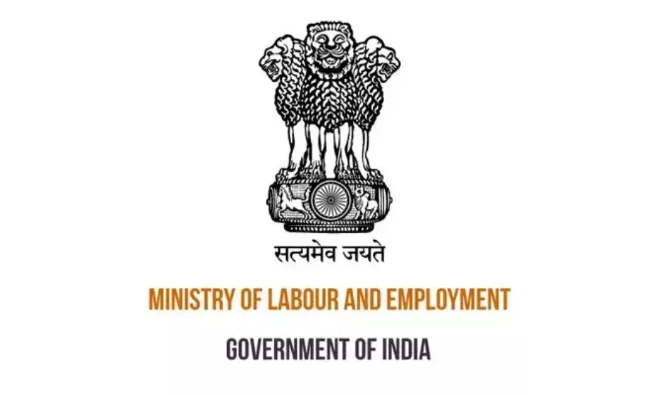 चार्टर्ड अकाउंटेंट की मौत के मामले में महाराष्ट्र सरकार से रिपोर्ट तलब